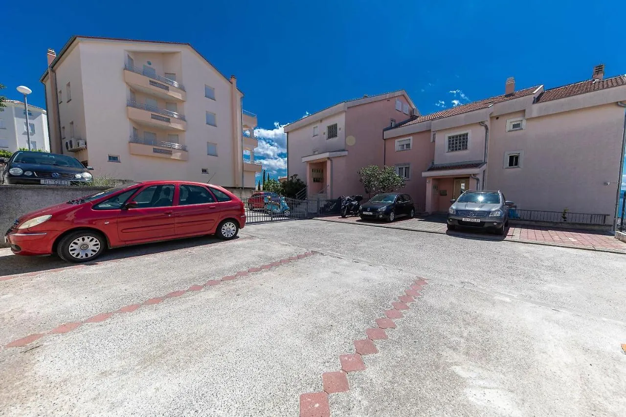 Apartments Sara Crikvenica